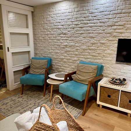 Apartamento Cozy Haven Belgrado Exterior foto