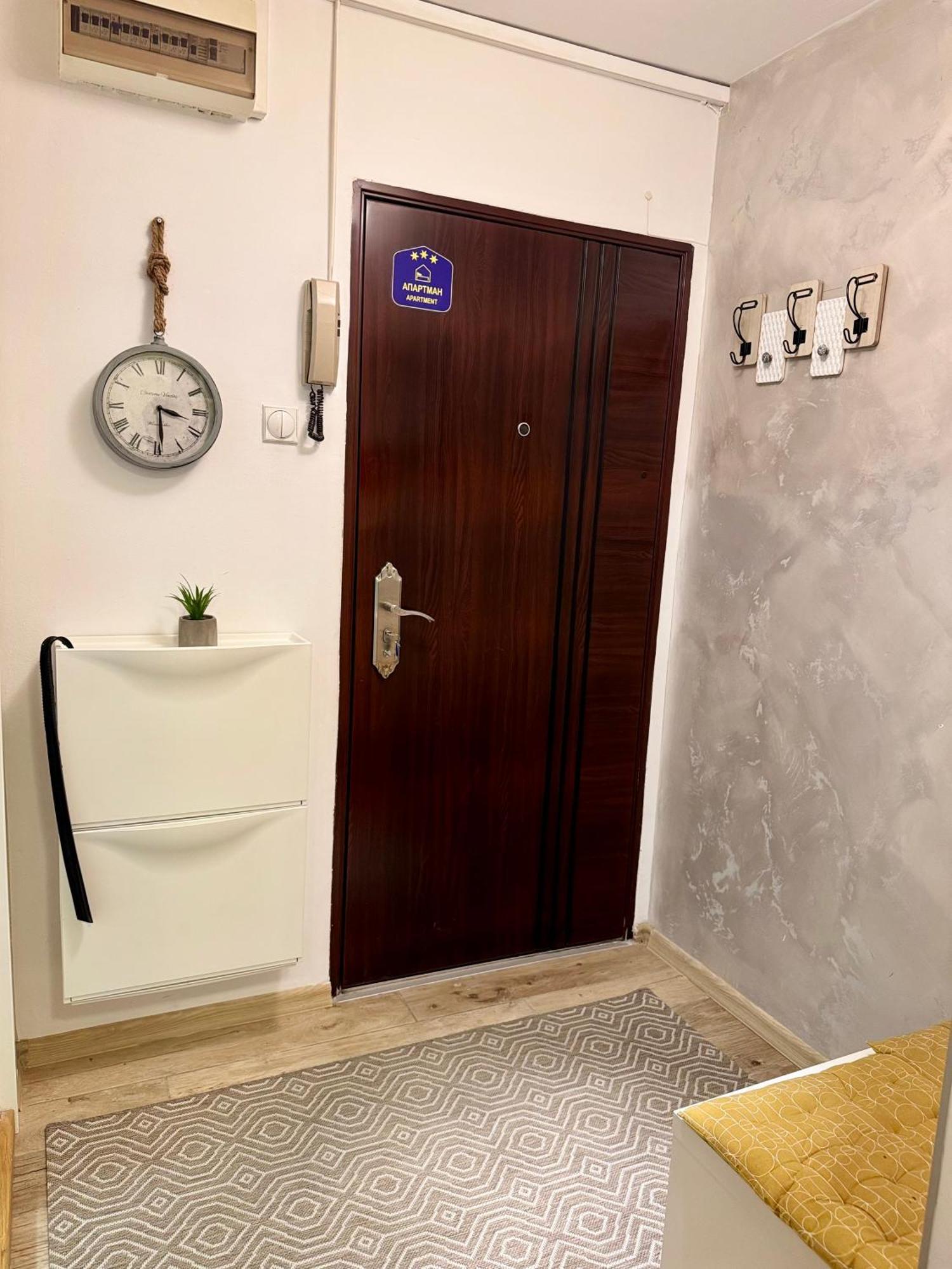 Apartamento Cozy Haven Belgrado Exterior foto